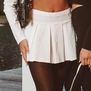 PrettyLittleThing Stretch Woven Tailored Pleated Micro Mini Skirt